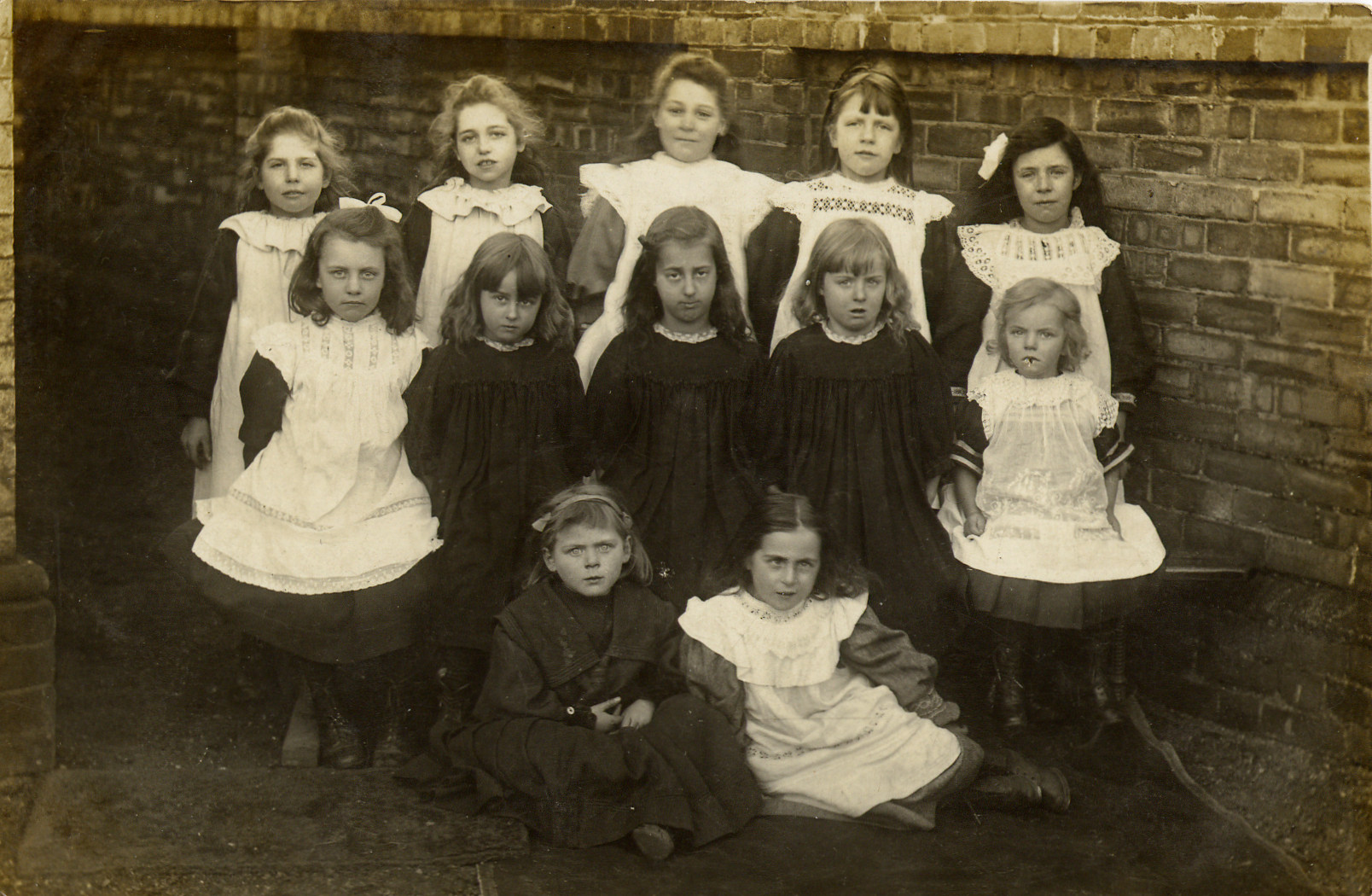 Boughton Schoolgirls c1909